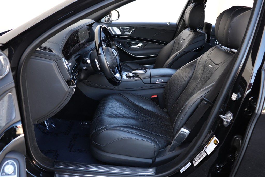 Photo 19 of this MERCEDES-BENZ MAYBACH S650