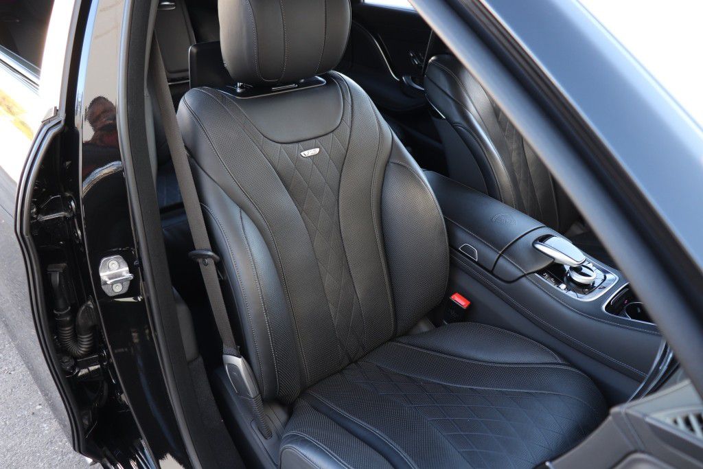 Photo 34 of this MERCEDES-BENZ MAYBACH S650