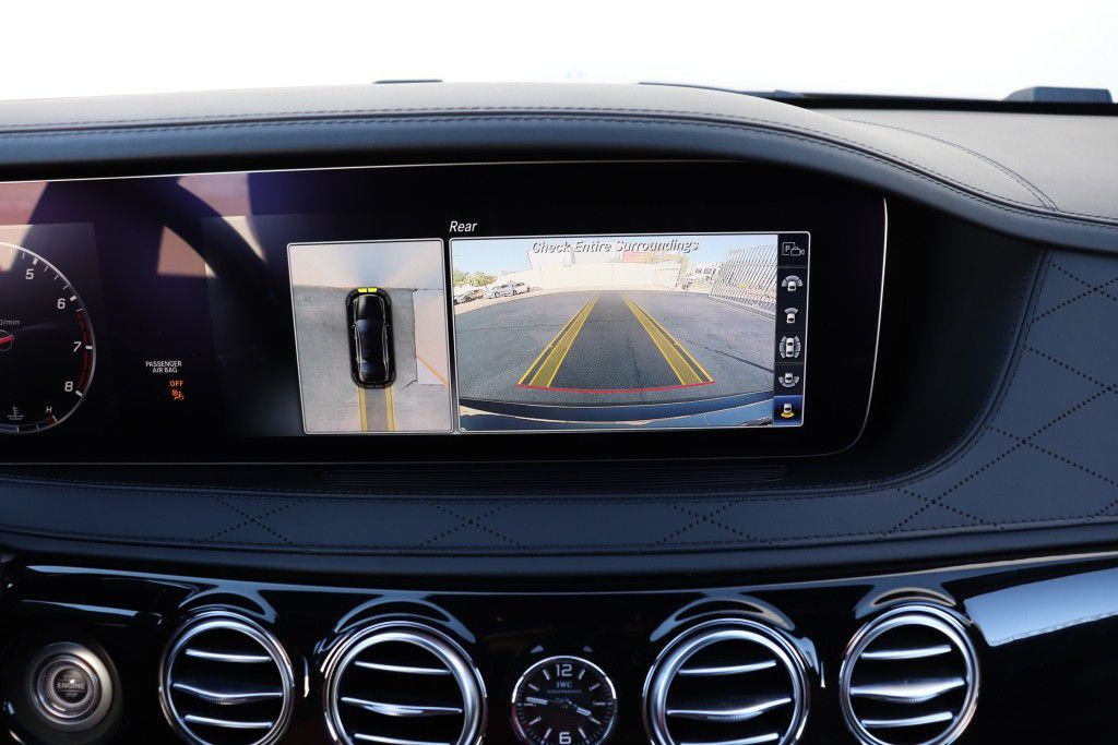 Photo 49 of this MERCEDES-BENZ MAYBACH S650