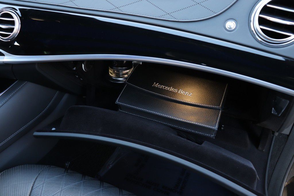 Photo 54 of this MERCEDES-BENZ MAYBACH S650