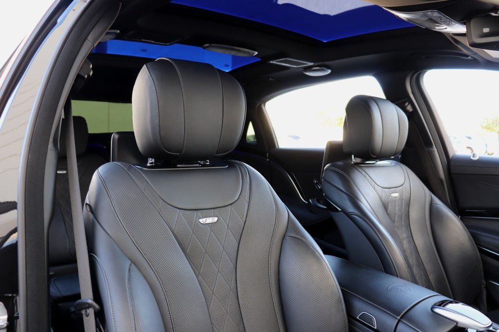 Photo 63 of this MERCEDES-BENZ MAYBACH S650