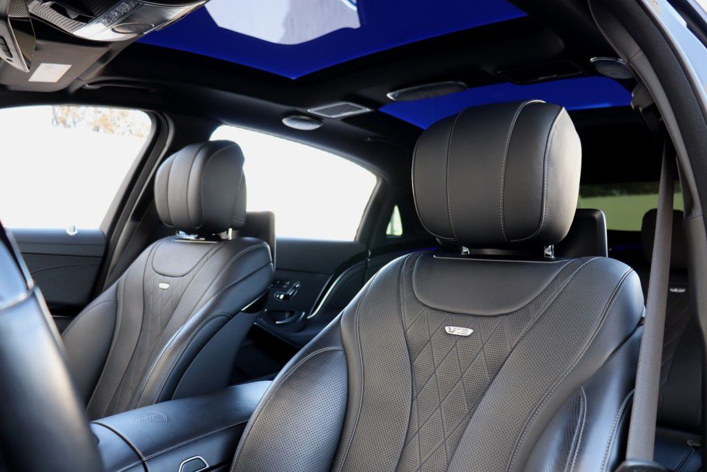Photo 65 of this MERCEDES-BENZ MAYBACH S650