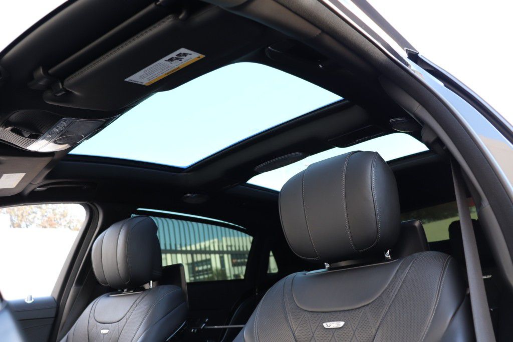 Photo 66 of this MERCEDES-BENZ MAYBACH S650