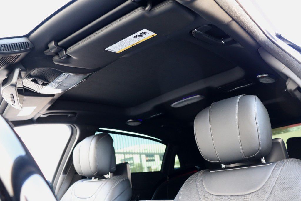 Photo 67 of this MERCEDES-BENZ MAYBACH S650
