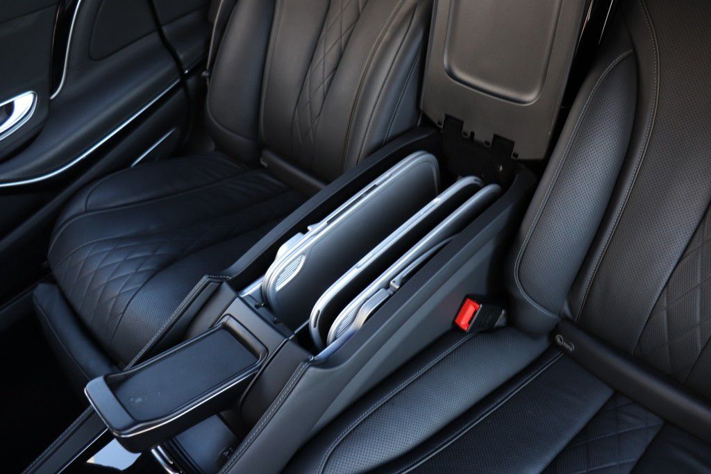Photo 73 of this MERCEDES-BENZ MAYBACH S650