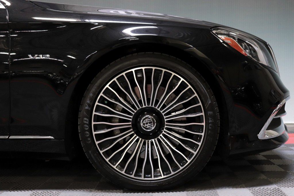 Photo 90 of this MERCEDES-BENZ MAYBACH S650