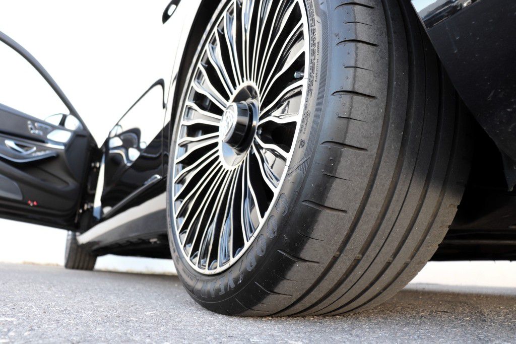 Photo 96 of this MERCEDES-BENZ MAYBACH S650