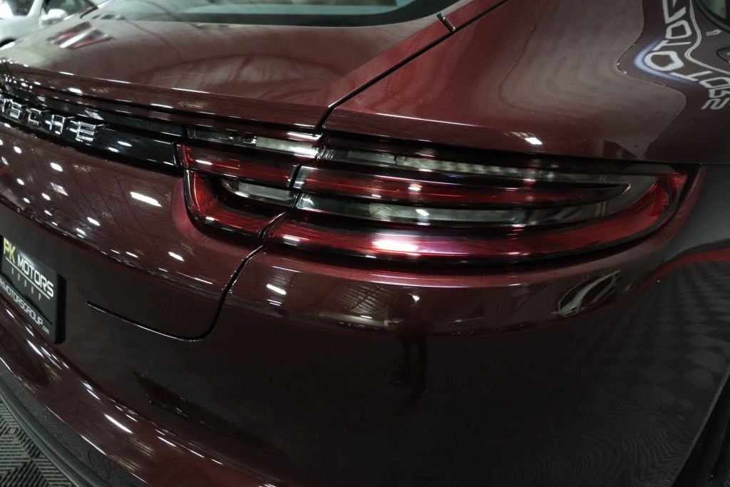 Photo 8 of this PORSCHE PANAMERA