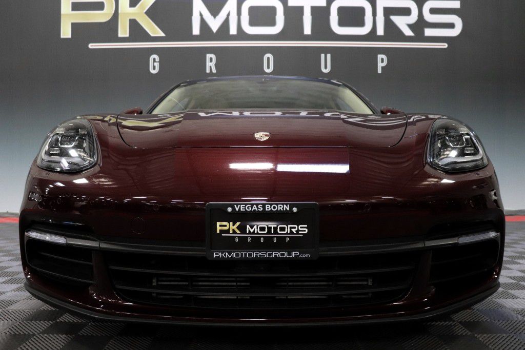 Photo 13 of this PORSCHE PANAMERA