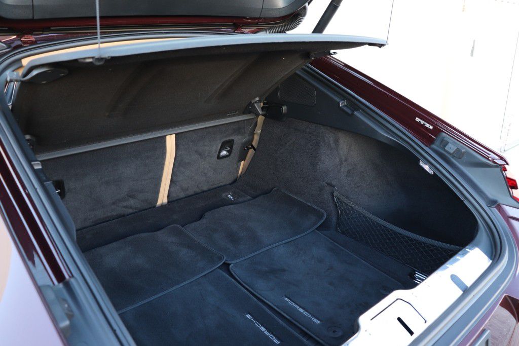 Photo 23 of this PORSCHE PANAMERA