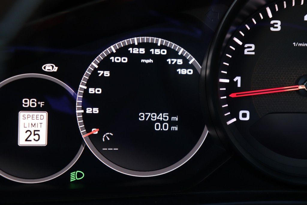 Photo 45 of this PORSCHE PANAMERA