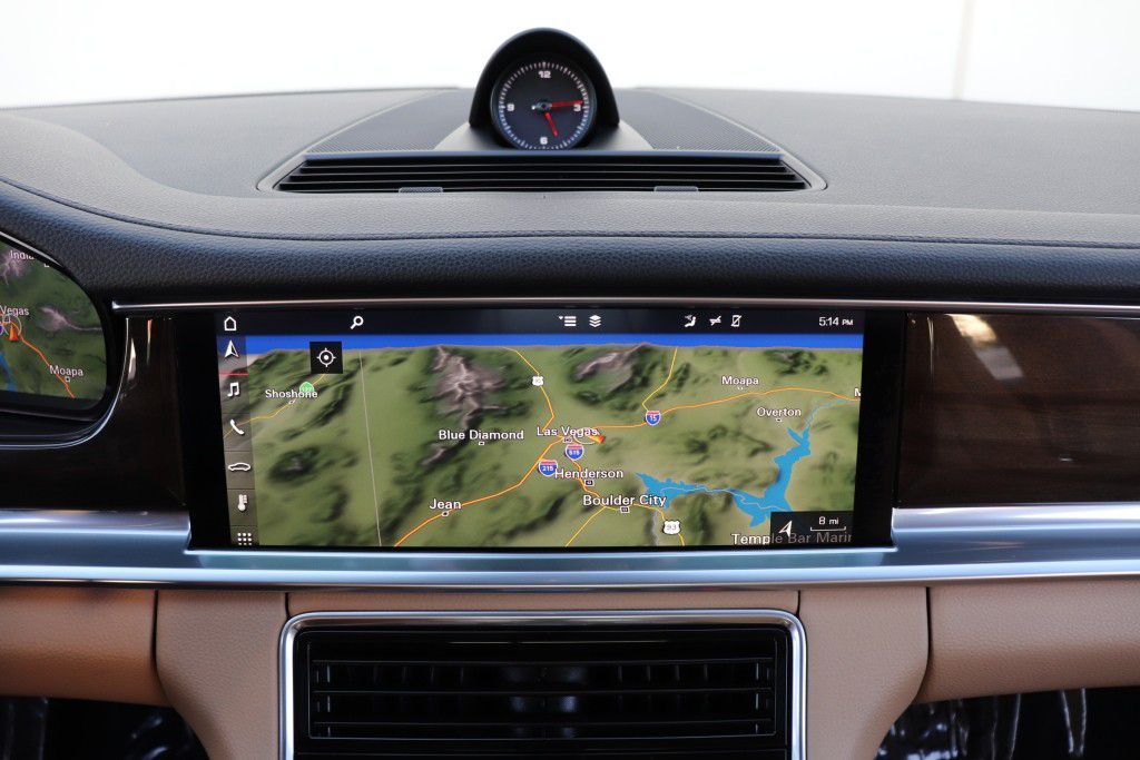 Photo 49 of this PORSCHE PANAMERA
