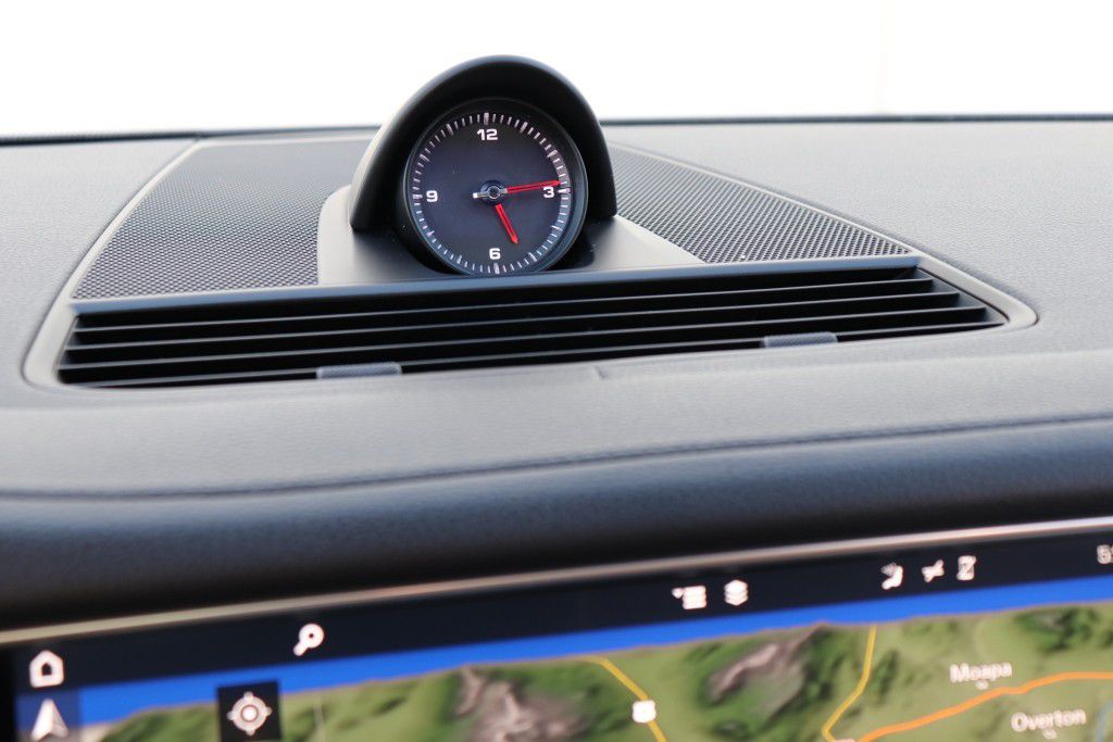 Photo 51 of this PORSCHE PANAMERA