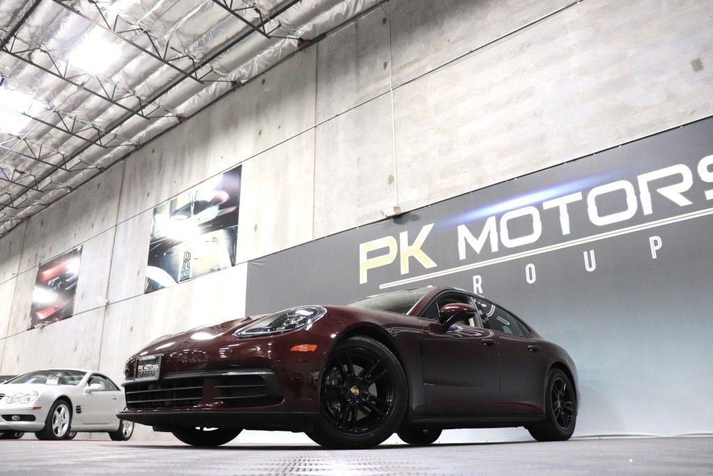 Photo 76 of this PORSCHE PANAMERA