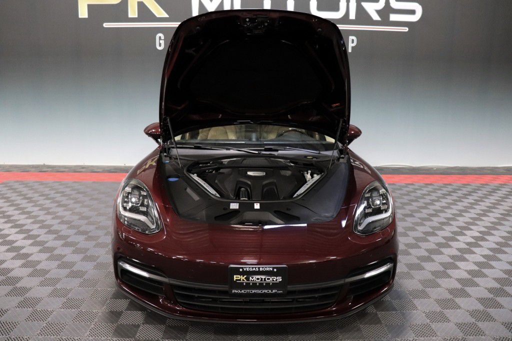 Photo 85 of this PORSCHE PANAMERA