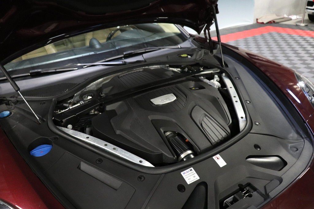 Photo 86 of this PORSCHE PANAMERA