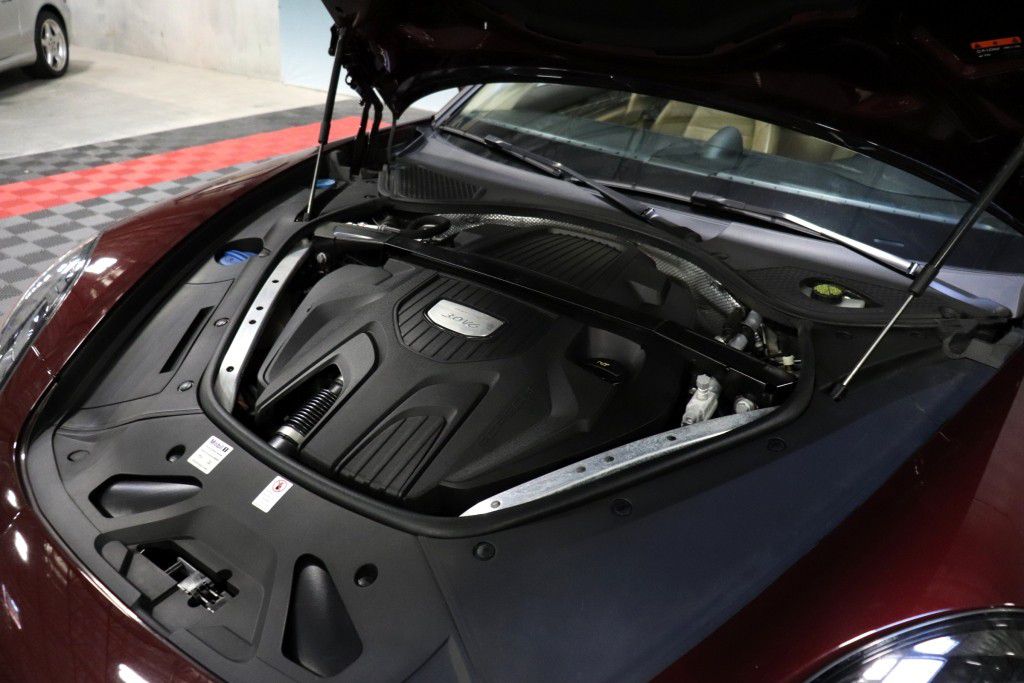 Photo 88 of this PORSCHE PANAMERA