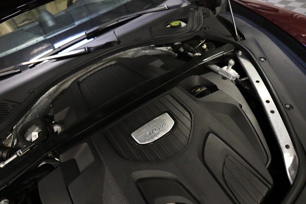 Photo 89 of this PORSCHE PANAMERA