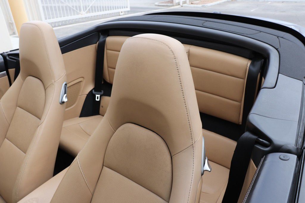 Photo 18 of this PORSCHE 911 CARRERA