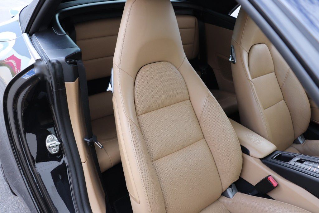 Photo 33 of this PORSCHE 911 CARRERA