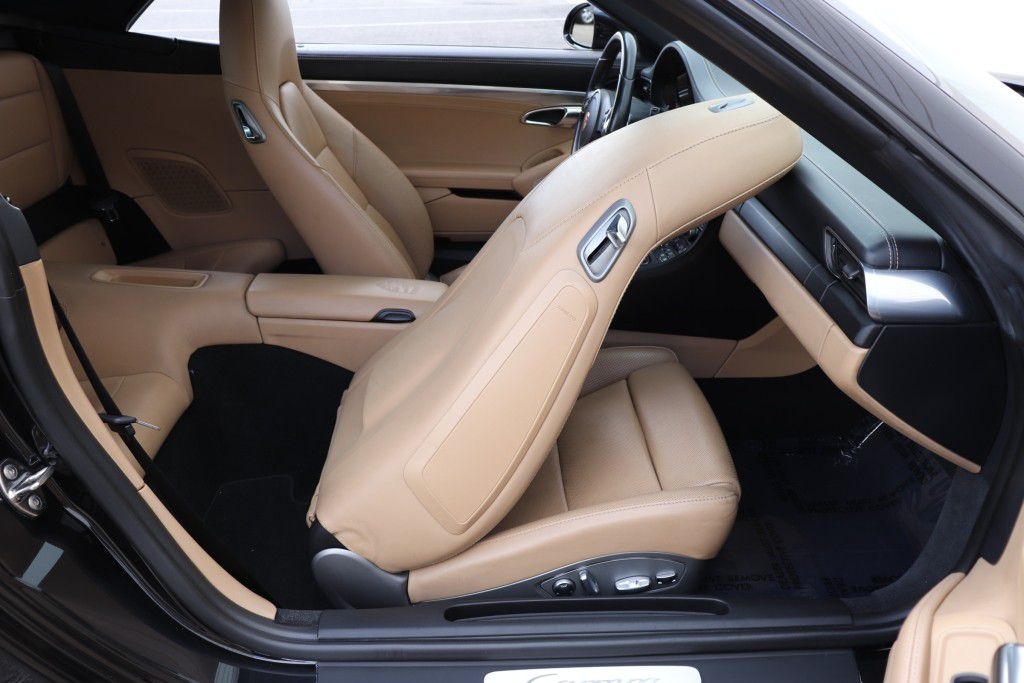 Photo 34 of this PORSCHE 911 CARRERA