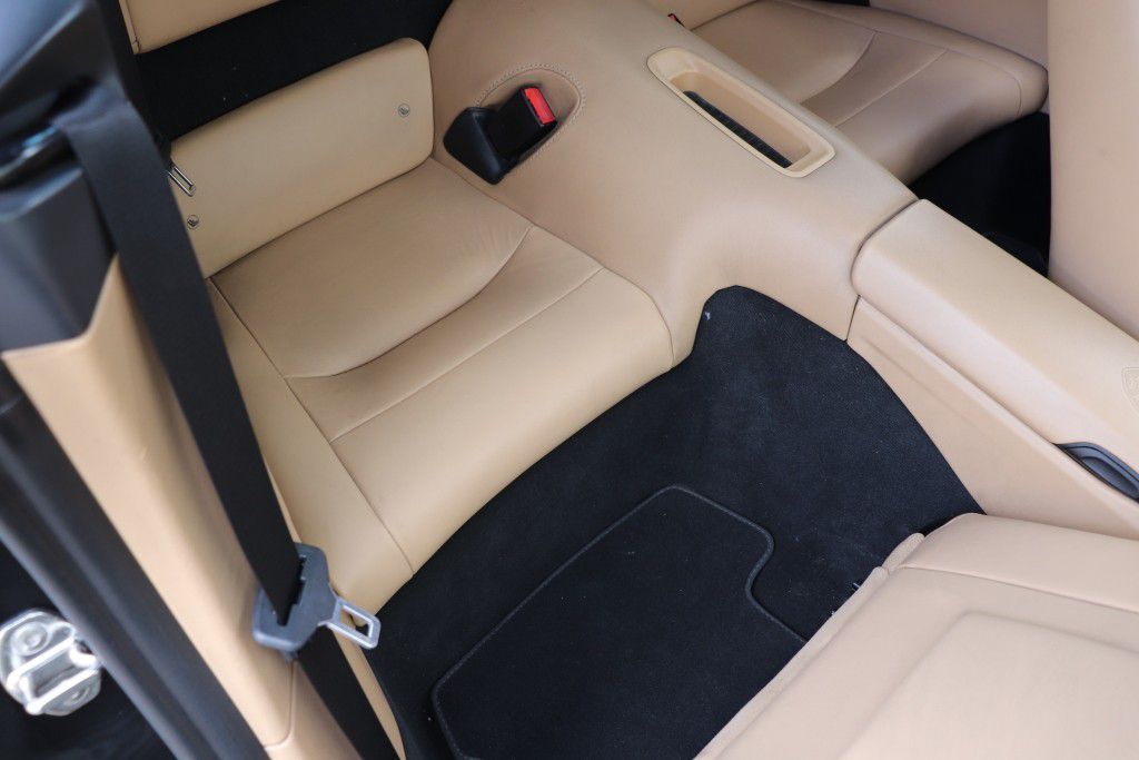 Photo 36 of this PORSCHE 911 CARRERA