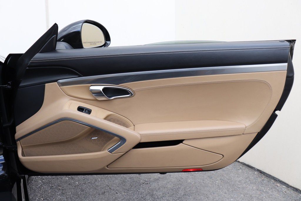 Photo 38 of this PORSCHE 911 CARRERA