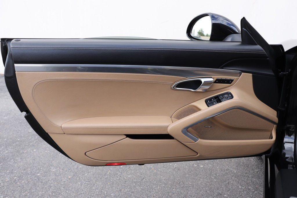 Photo 40 of this PORSCHE 911 CARRERA