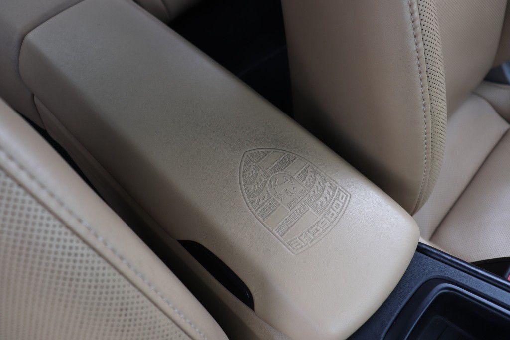 Photo 60 of this PORSCHE 911 CARRERA