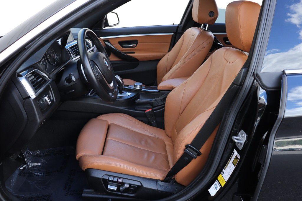 Photo 17 of this BMW 430I GRAN COUPE