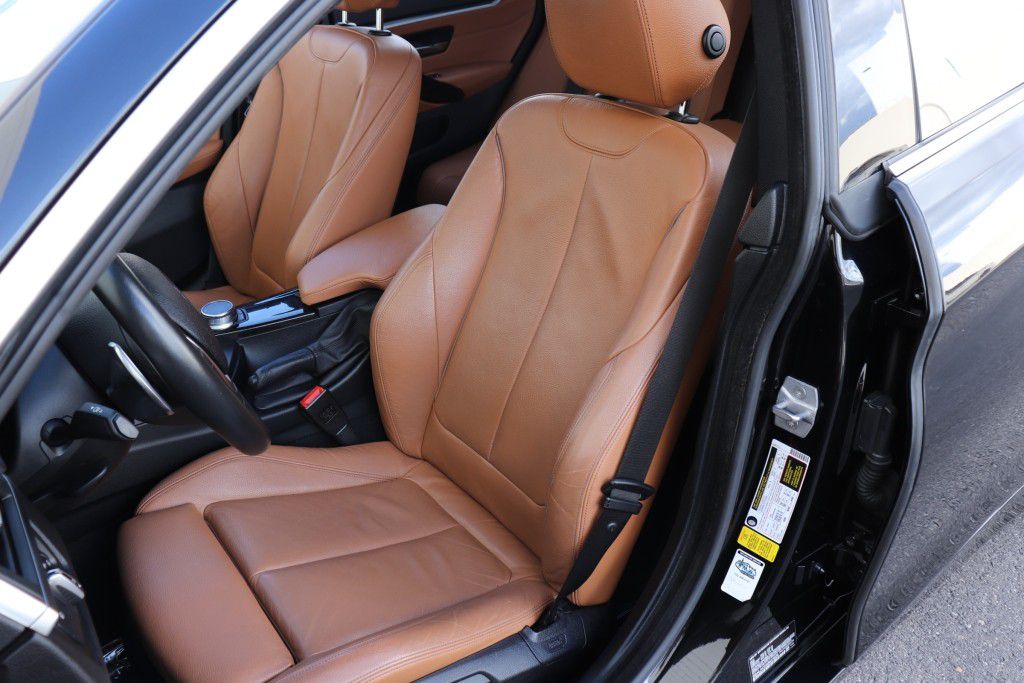 Photo 18 of this BMW 430I GRAN COUPE