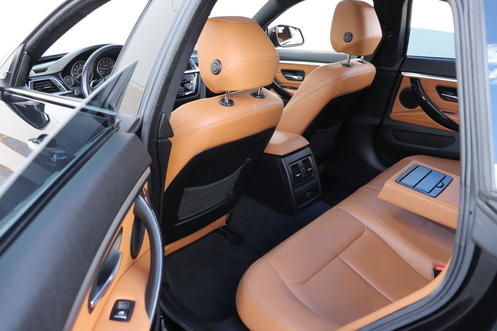 Photo 19 of this BMW 430I GRAN COUPE