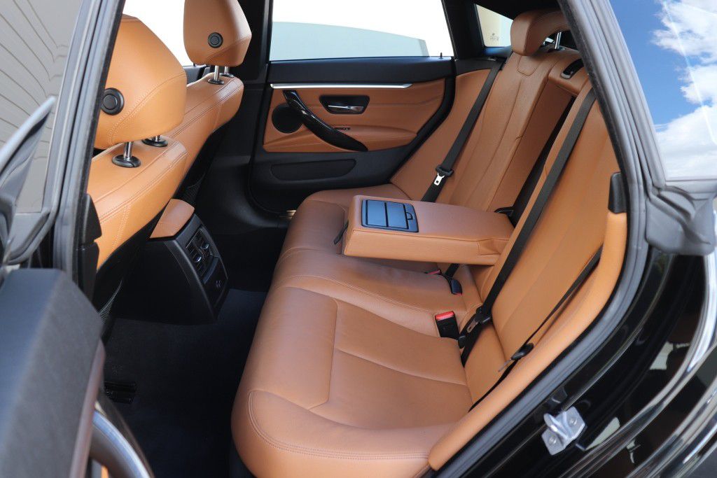 Photo 20 of this BMW 430I GRAN COUPE