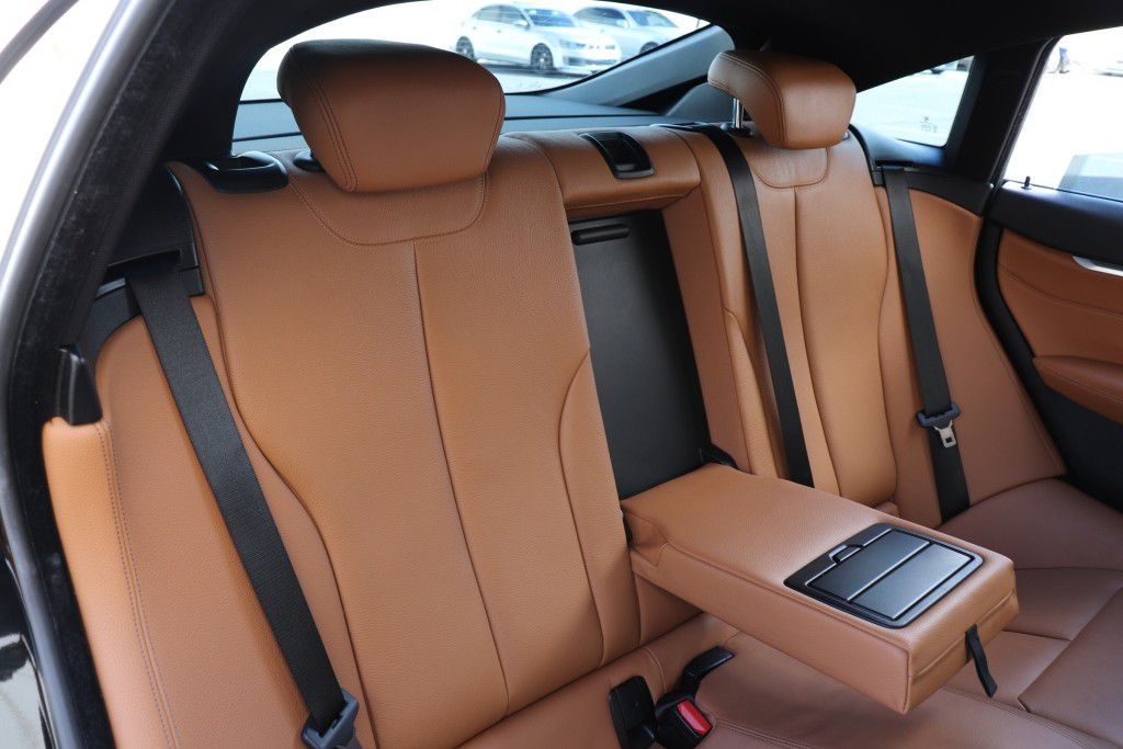 Photo 29 of this BMW 430I GRAN COUPE