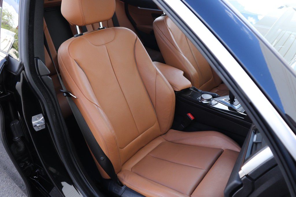 Photo 33 of this BMW 430I GRAN COUPE
