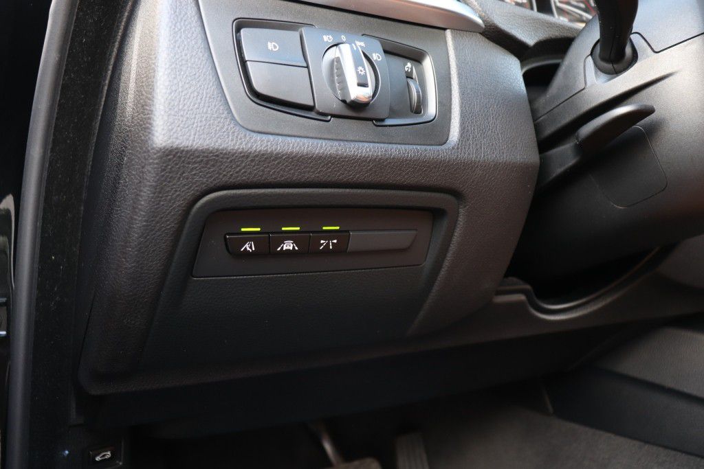 Photo 38 of this BMW 430I GRAN COUPE