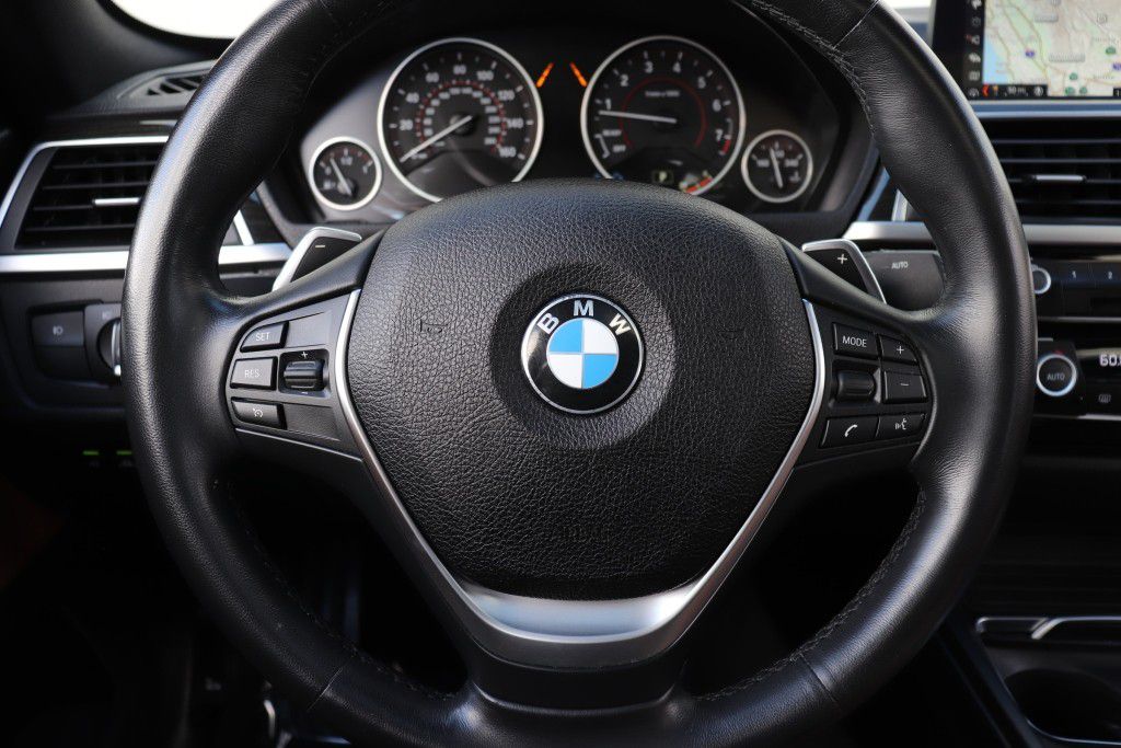 Photo 40 of this BMW 430I GRAN COUPE