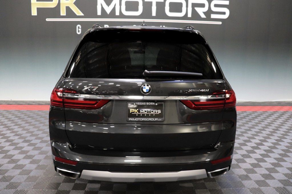 Photo 6 of this BMW X7 XDRIVE40I