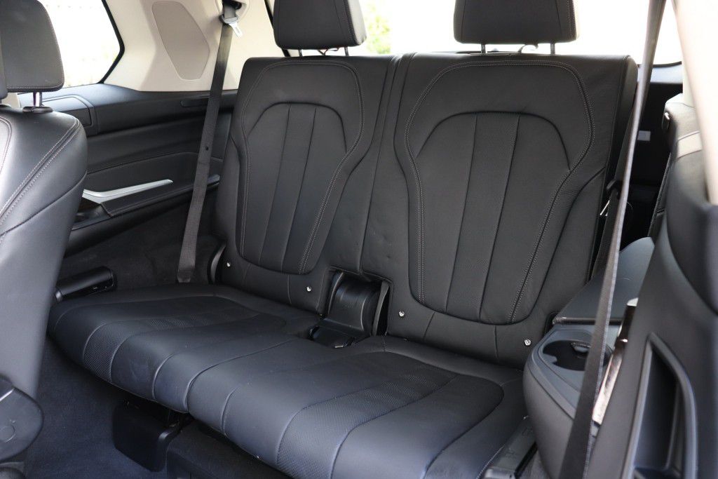 Photo 23 of this BMW X7 XDRIVE40I