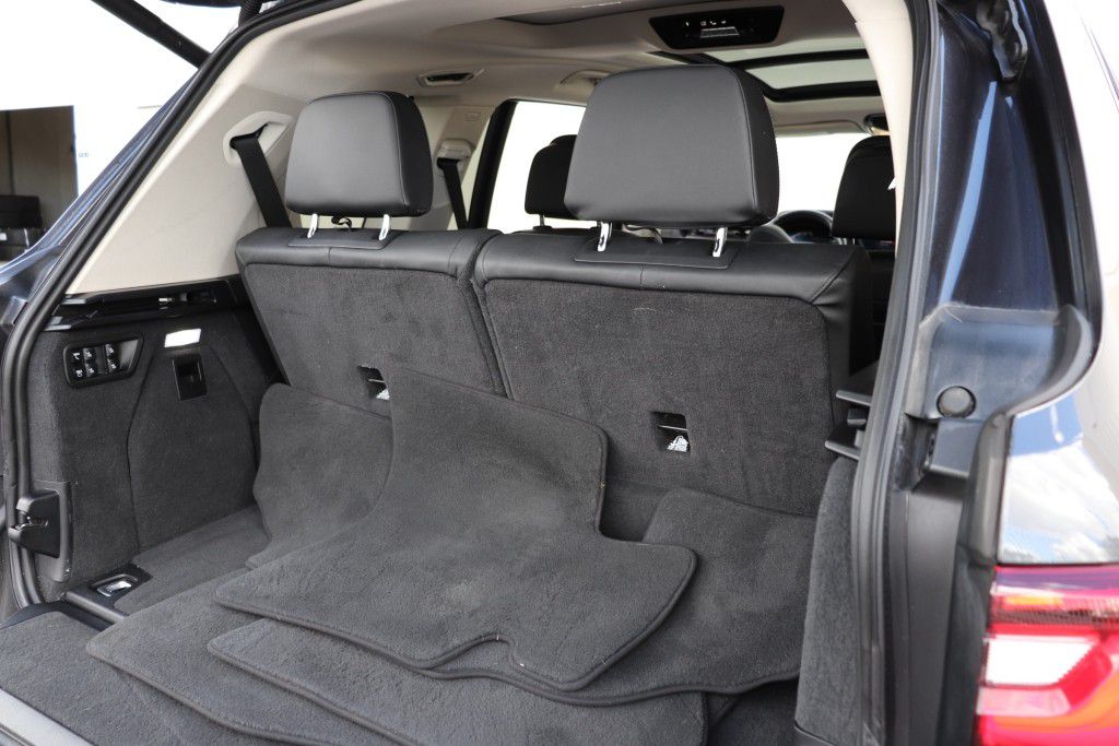 Photo 27 of this BMW X7 XDRIVE40I
