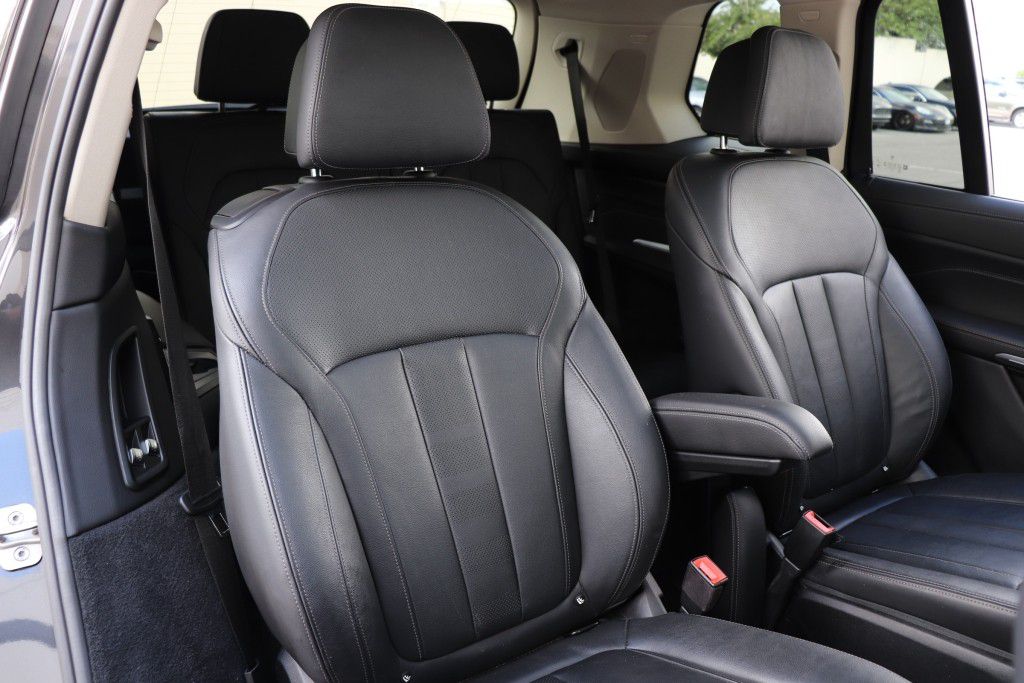 Photo 32 of this BMW X7 XDRIVE40I