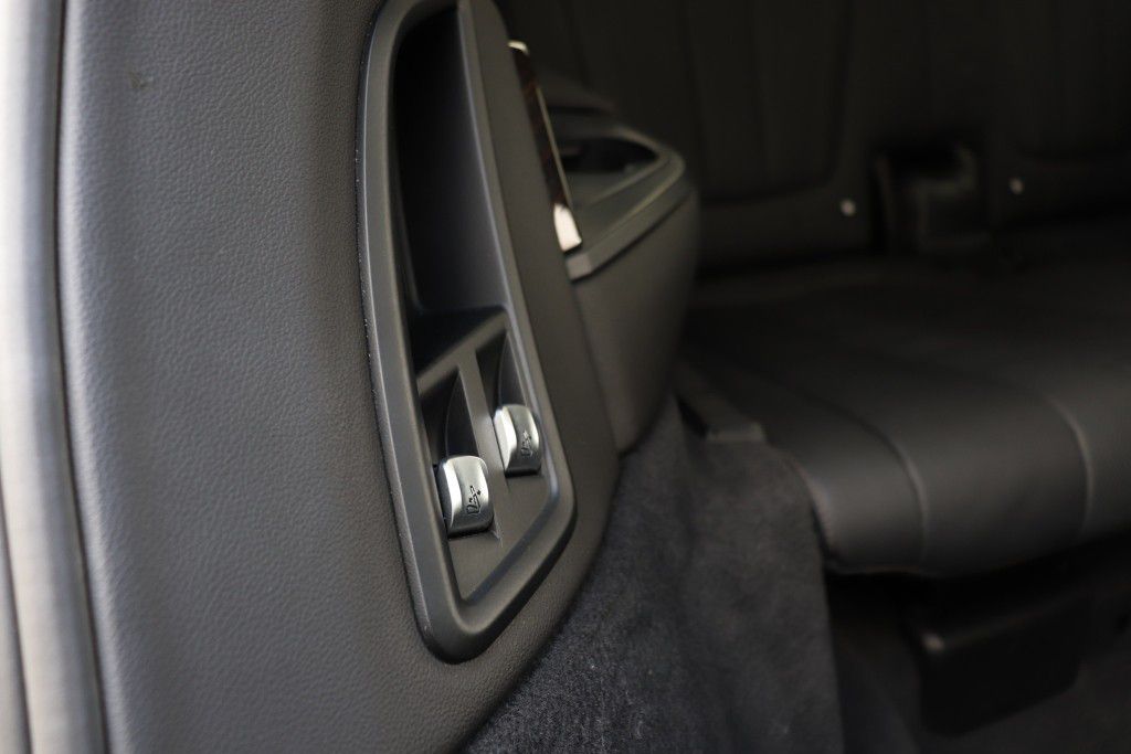 Photo 33 of this BMW X7 XDRIVE40I