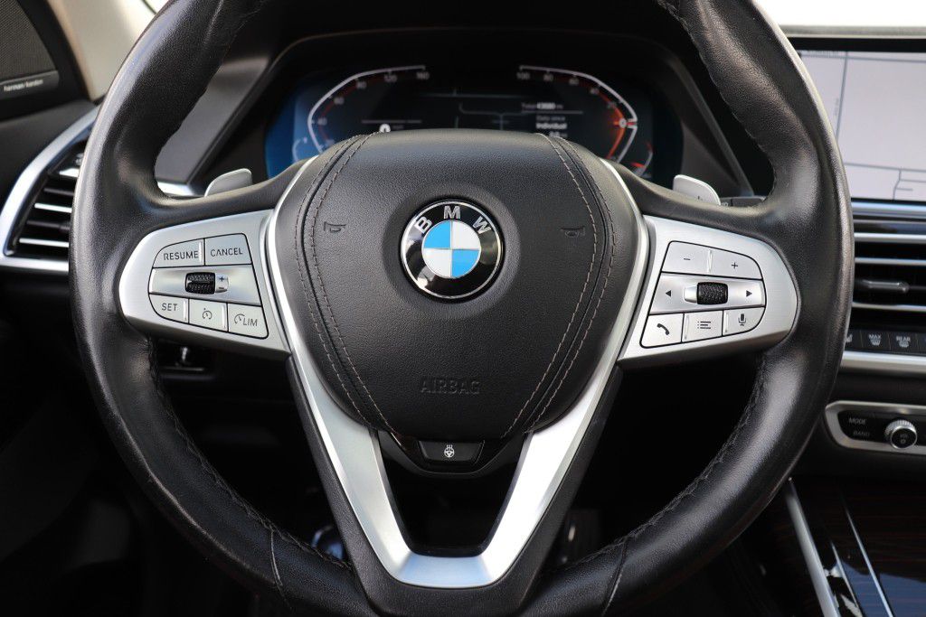Photo 46 of this BMW X7 XDRIVE40I