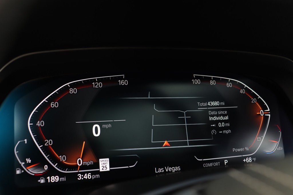 Photo 48 of this BMW X7 XDRIVE40I