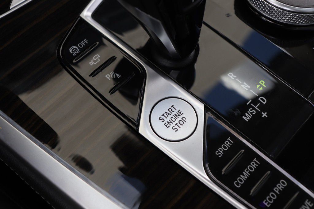 Photo 51 of this BMW X7 XDRIVE40I