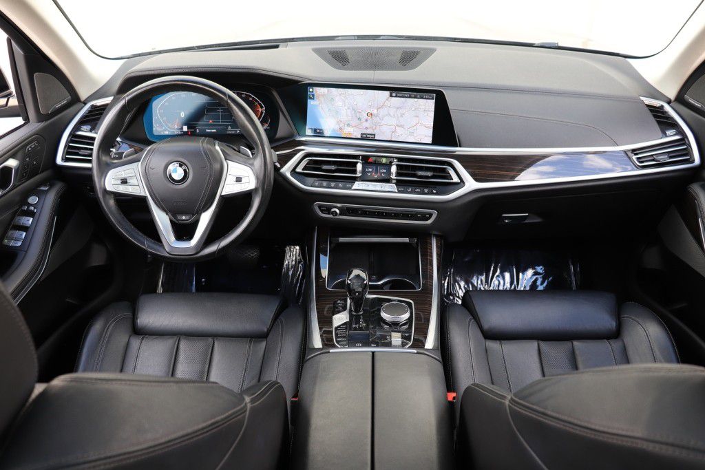Photo 52 of this BMW X7 XDRIVE40I