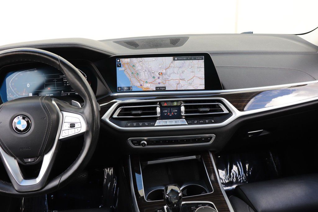 Photo 53 of this BMW X7 XDRIVE40I