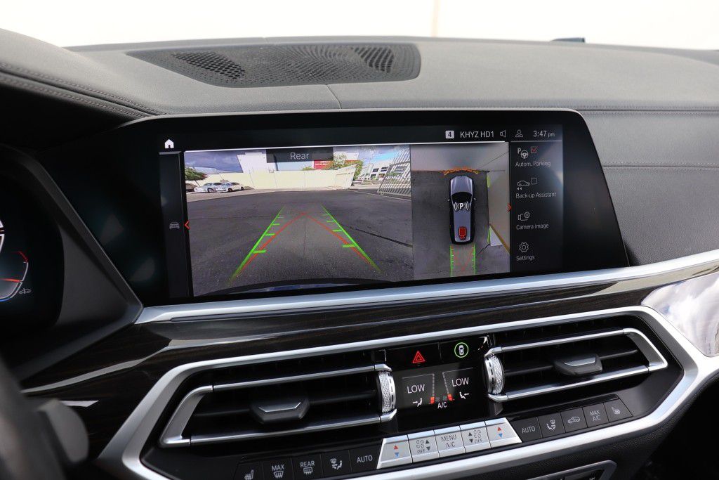 Photo 55 of this BMW X7 XDRIVE40I