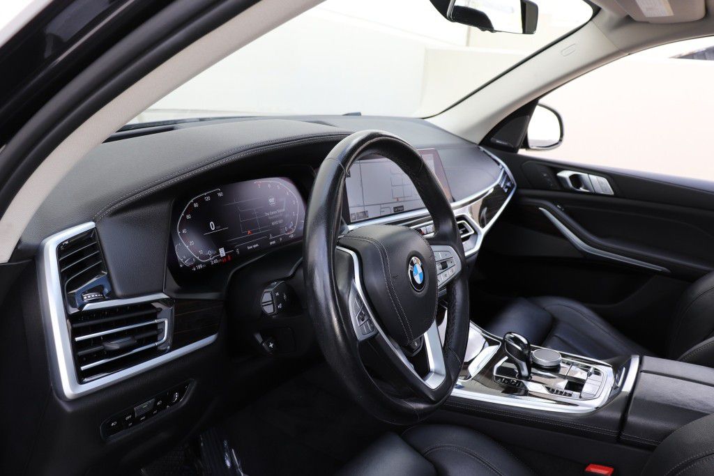Photo 58 of this BMW X7 XDRIVE40I