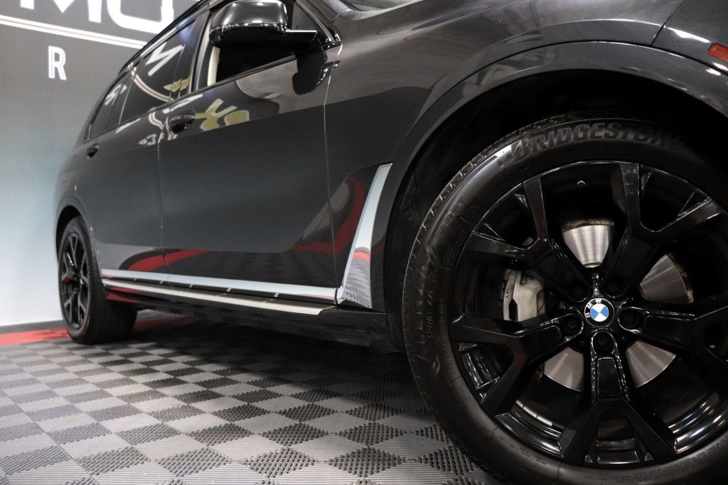 Photo 80 of this BMW X7 XDRIVE40I